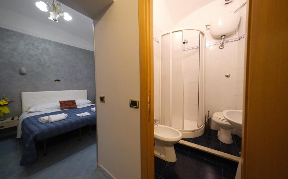gialel-andromeda-camera-tripla-con-bagno-privato-006