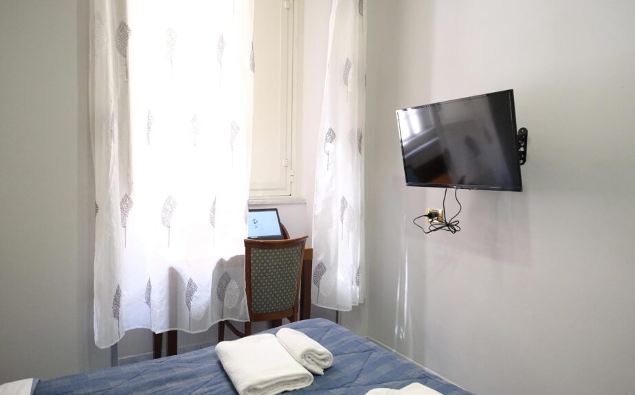 gialel-andromeda-camera-tripla-con-bagno-privato-011
