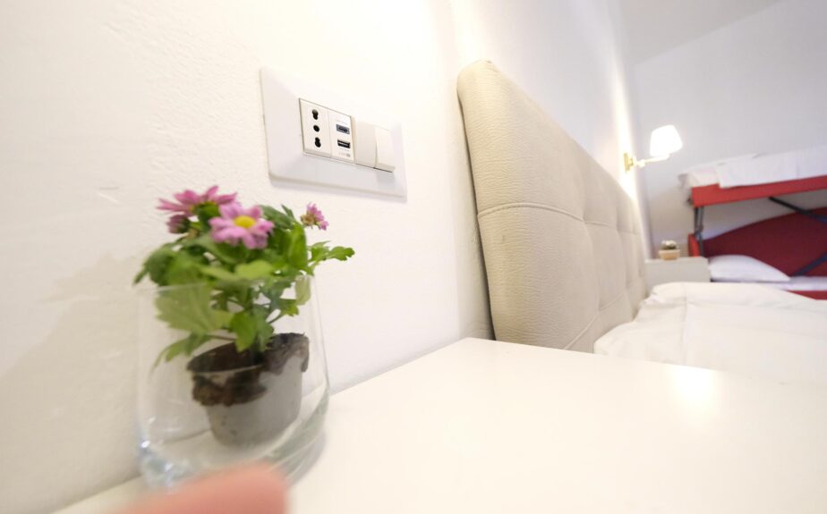 gialel-camera-quadrupla-con-bagno-in-comune-007
