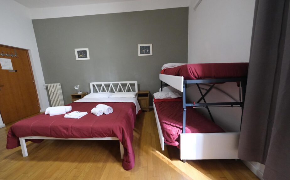 gialel-camera-quadrupla-con-bagno-privato-006