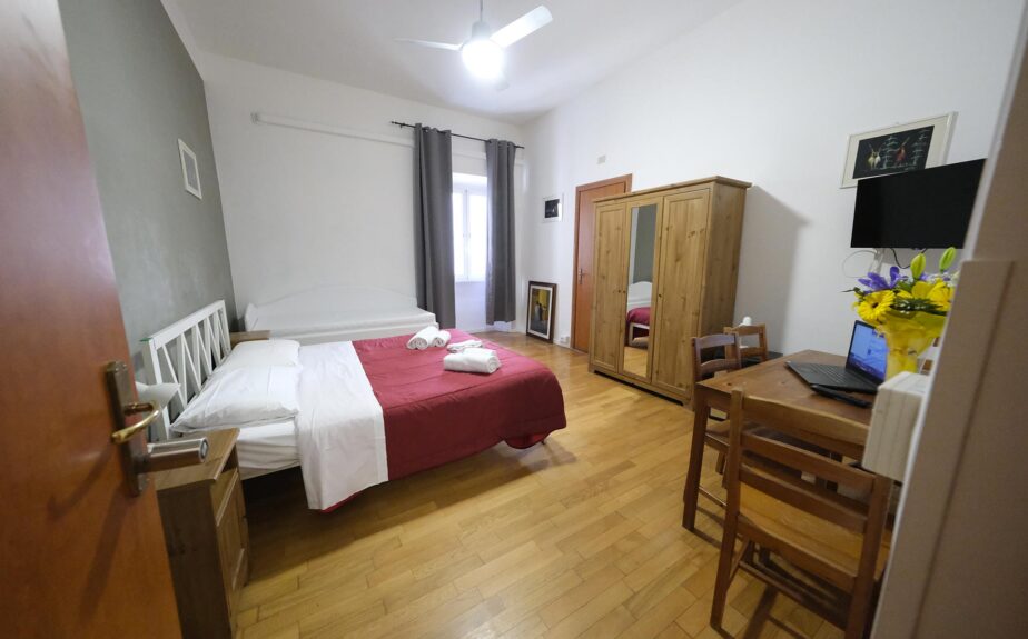 gialel-camera-quadrupla-con-bagno-privato-008