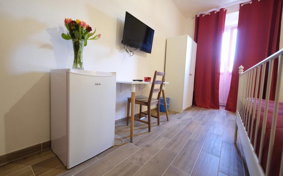 gialel-camera-tripla-con-bagno-in-comune-011