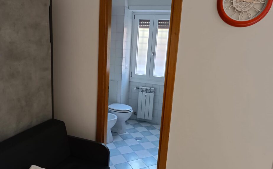 gialel-vatican-tiny-house-007