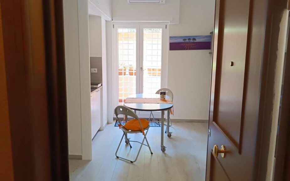 gialel-vatican-tiny-house-010